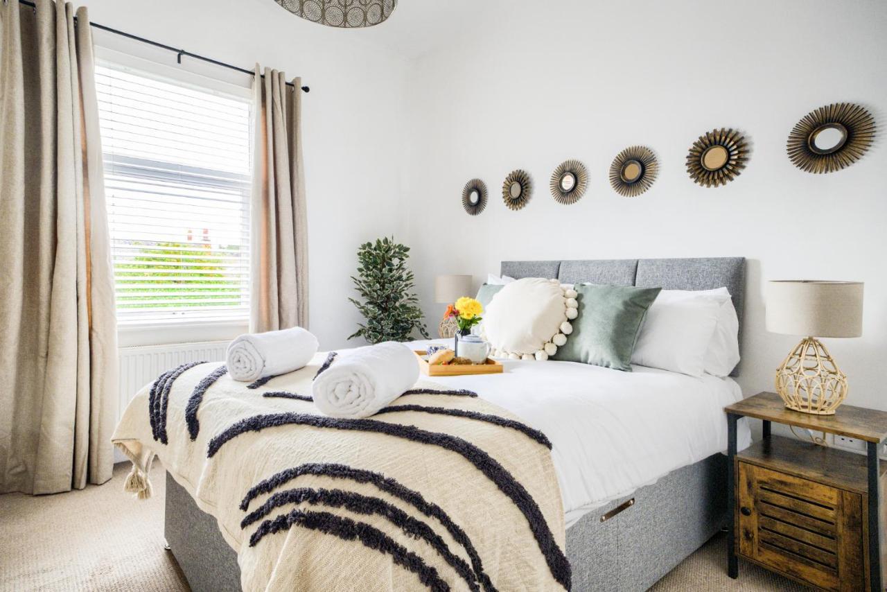 Coventry Fashionable House, City Centre, Free Parking, Sleeps 4, By Empower Homes エクステリア 写真